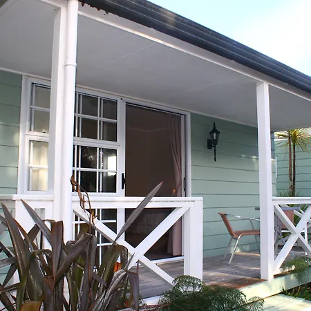 Ash Grove Boutique Motel-3