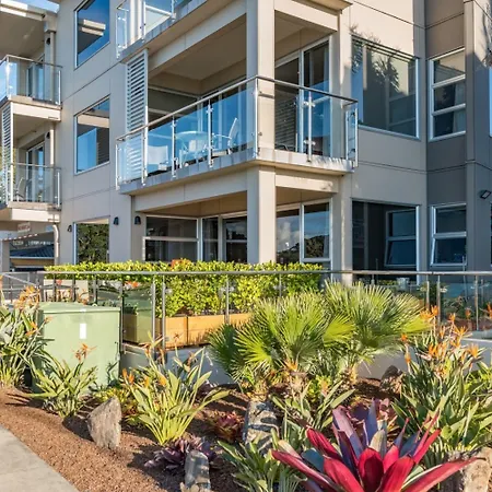 Edgewater Palms Apartments-3
